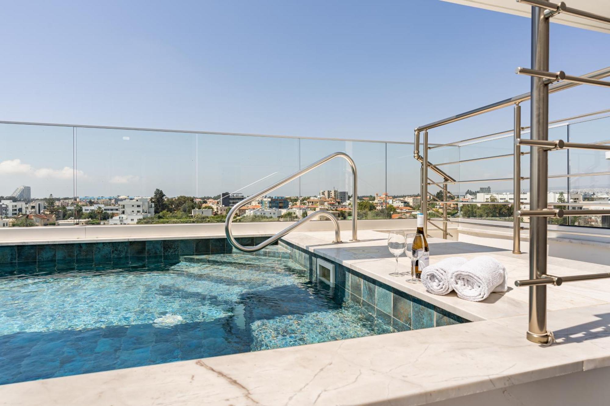 Yamas Urban Living Zakaki Pool Penthouses & Apartments Limisso Esterno foto