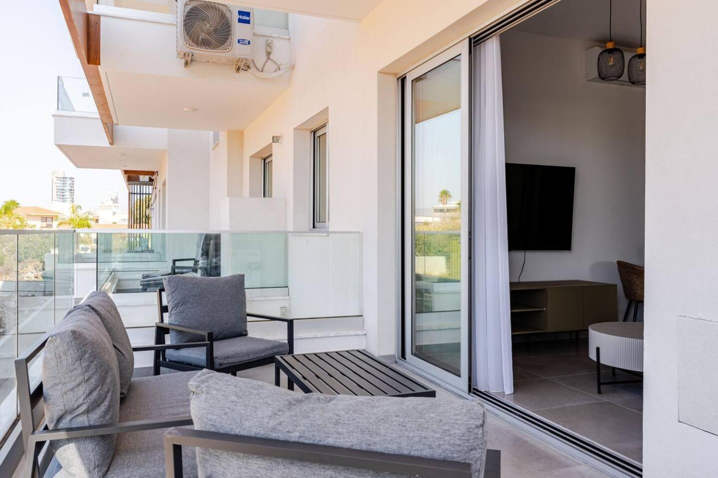 Yamas Urban Living Zakaki Pool Penthouses & Apartments Limisso Esterno foto